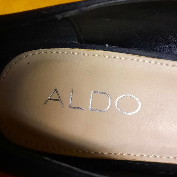 Aldo Low-heeled Black Dress Shoes, Size 8 - Picture 5 of 6
